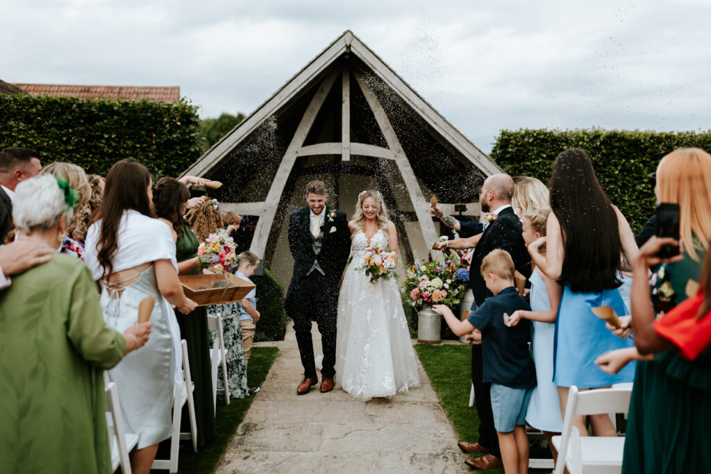 Kingscote Barn wedding, Confetti throw