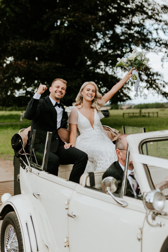 couple arriving Davenport House